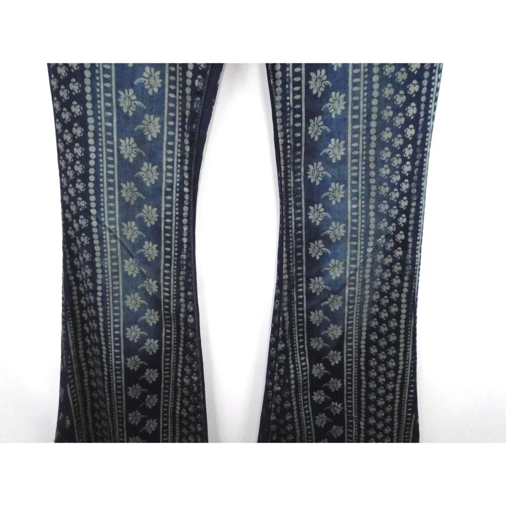 FREE PEOPLE MANTRA Bali Pattern Womens Size 28 (32x34) BELL BOTTON Flare Jeans - Picture 7 of 11